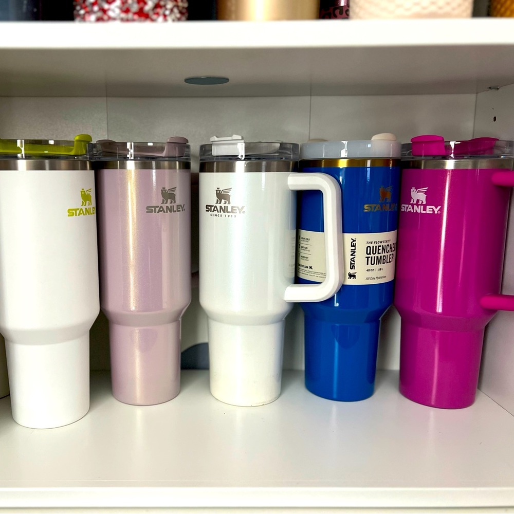 Stanley 40 oz tumblers.